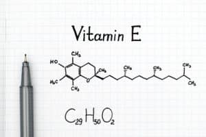 Antioxidantien wie Vitamin E sind wichtig für gesunde Gelenke